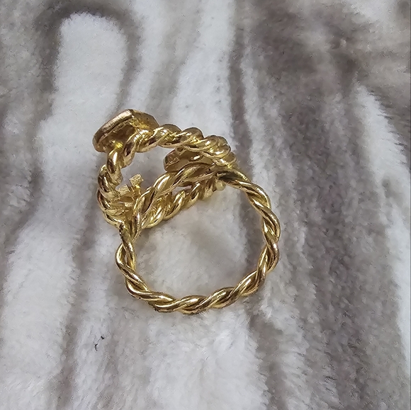 Louis Vuitton Gold Ring - Picture 4 of 6